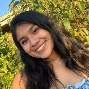 Meet your Posher, Ana